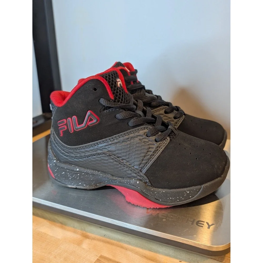 FILA Kids‎ Basketball Shoes Black and Red High Top Sneakers size 11